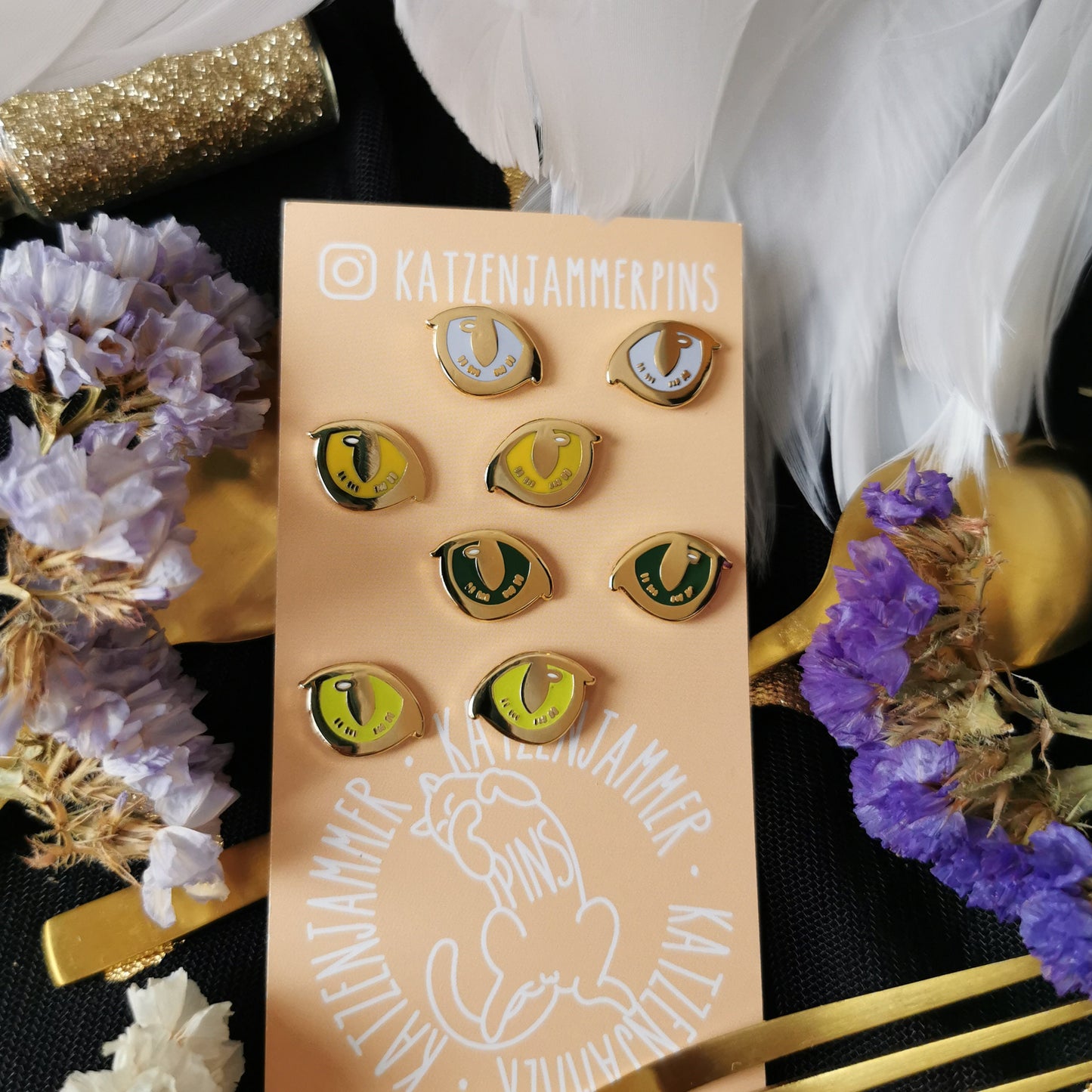 Cat Eyes Yokai: Glow in the dark