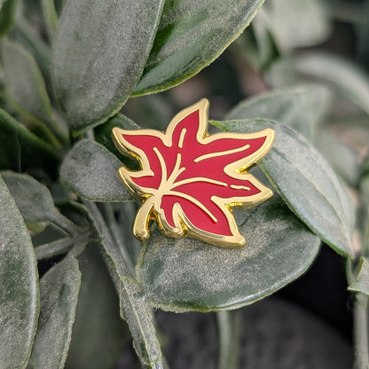 Maple Leaf Mini Pin